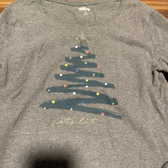 ⭐️TAKE 50% OFF⭐️ Old Navy Christmas shirt - Picture 3 of 6
